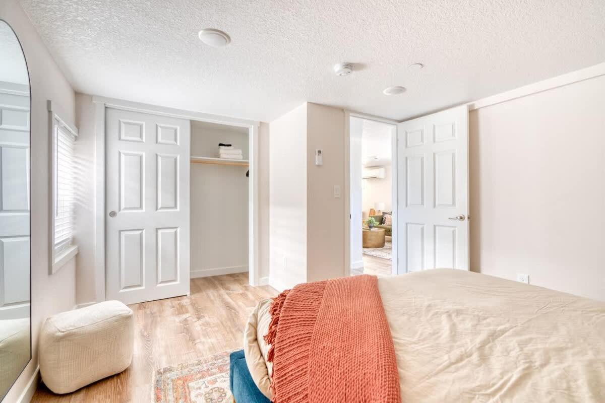- Vibrant Getaway, Chic Flat * Portland